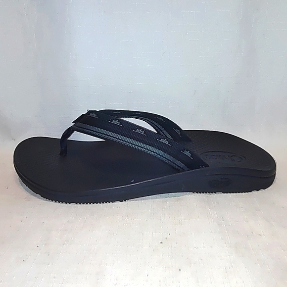 Chaco Men's Classic Flip flop Notch Navy - Picture 2 of 13